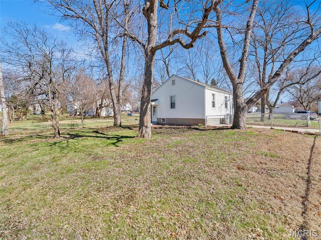 25 Jonell Court, St Louis, MO 63114