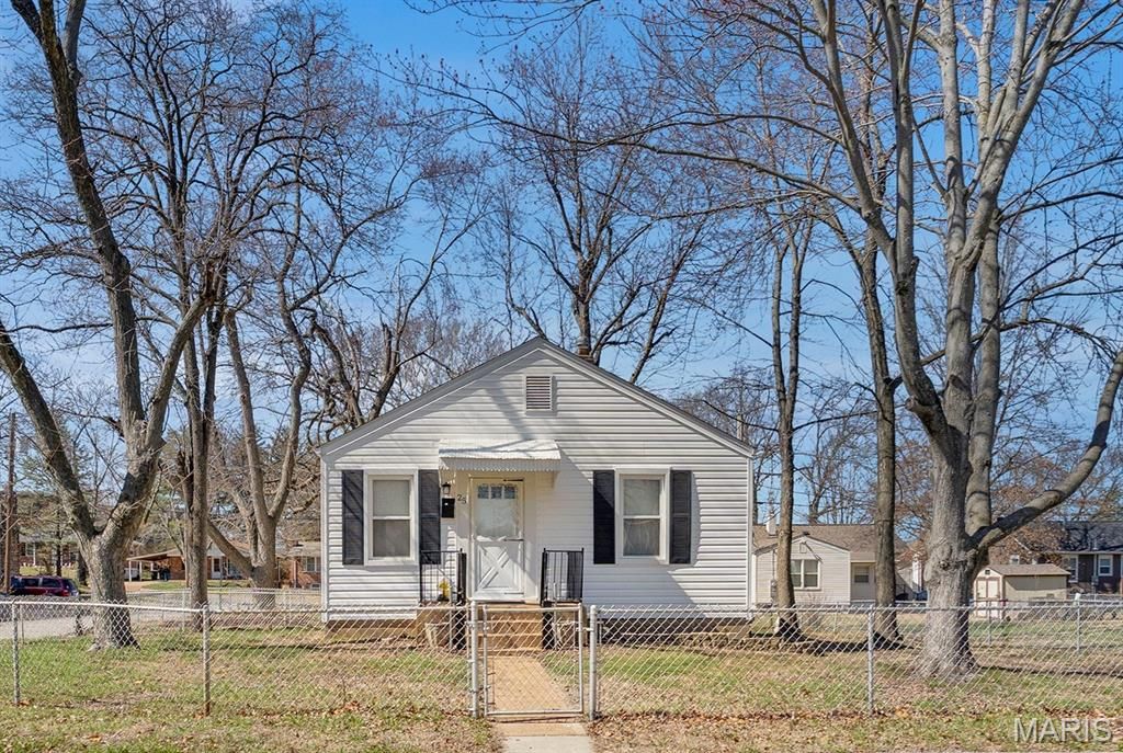 25 Jonell Court, St Louis, MO 63114