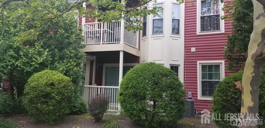 268 Crosspointe Drive, East Brunswick, NJ 08816