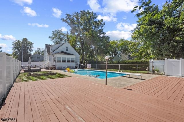25 Randolph St, Lincoln Park Boro, NJ 07035
