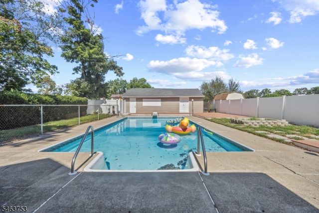 25 Randolph St, Lincoln Park Boro, NJ 07035