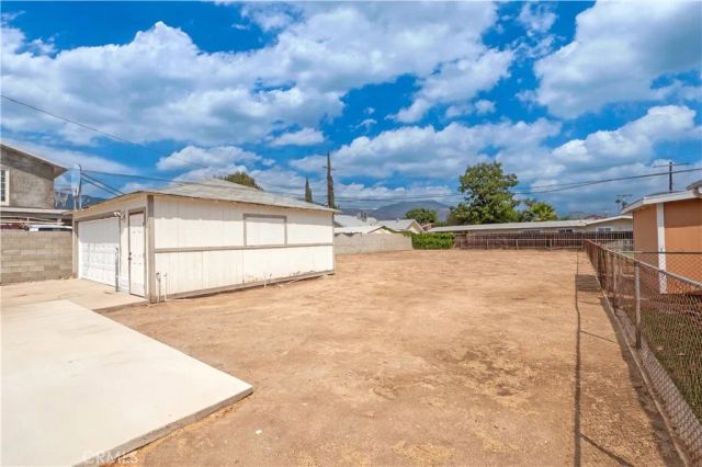 6925 Osbun, Highland, CA 92404