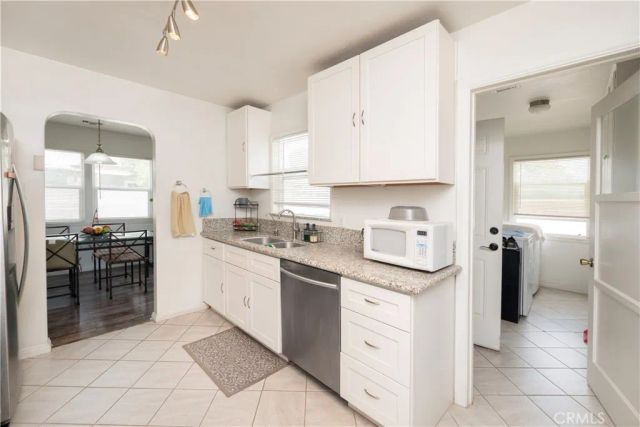 6925 Osbun, Highland, CA 92404