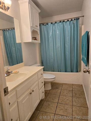 10003 N 103rd East Avenue, Owasso, OK 74055