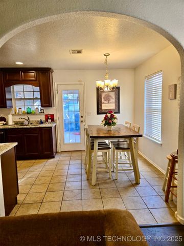 10003 N 103rd East Avenue, Owasso, OK 74055