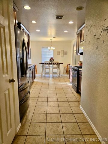 10003 N 103rd East Avenue, Owasso, OK 74055