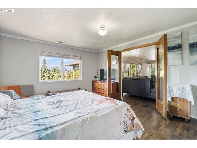 4024 Pacific Way, Longview, WA 98632