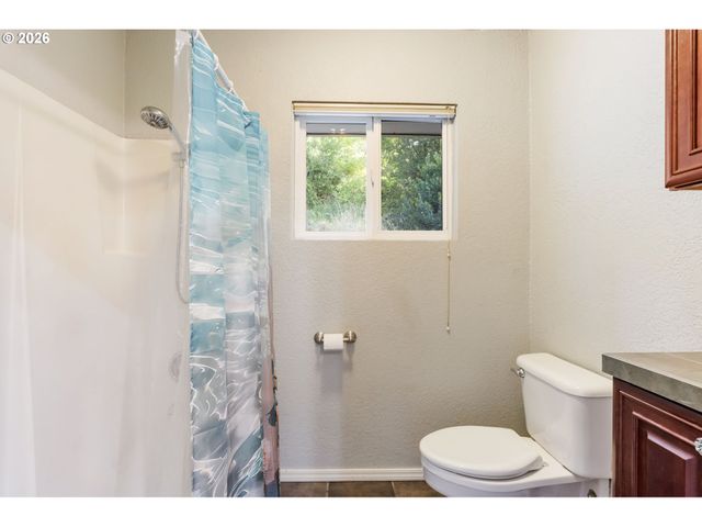 4024 Pacific Way, Longview, WA 98632