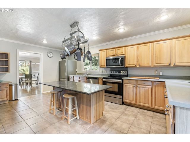 4024 Pacific Way, Longview, WA 98632