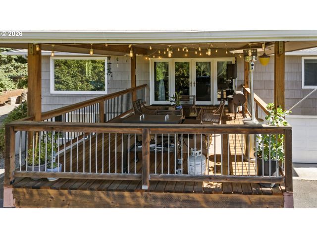 4024 Pacific Way, Longview, WA 98632