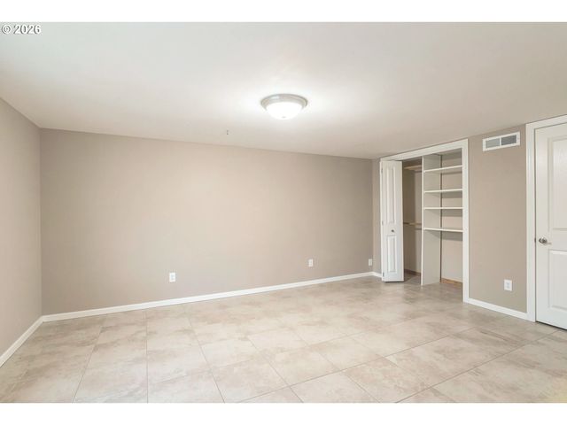 4024 Pacific Way, Longview, WA 98632