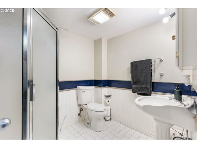 4024 Pacific Way, Longview, WA 98632