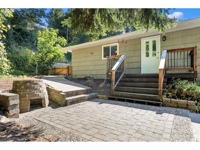 4024 Pacific Way, Longview, WA 98632