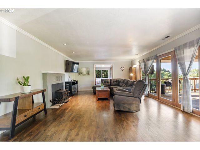 4024 Pacific Way, Longview, WA 98632