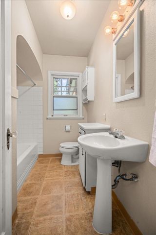 440 W 27TH Ave, Spokane, WA 99203