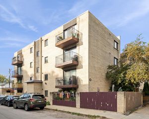 2601 W Foster Avenue 3S, Chicago, IL 60625