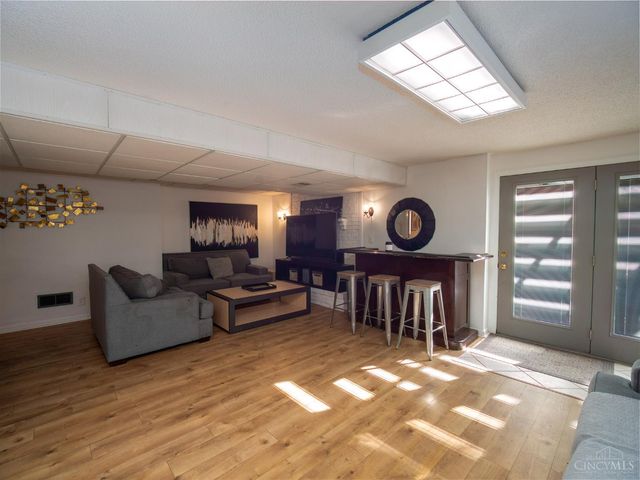 2 Hidden Hills Court, Fairfield, OH 45014