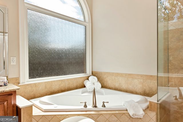 405 Forrest Lane, Gainesville, GA 30501