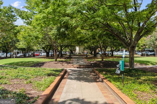 405 Forrest Lane, Gainesville, GA 30501