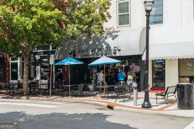 405 Forrest Lane, Gainesville, GA 30501