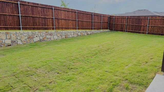9409 MOUNTAIN PASS Drive, Fort Worth, TX 76108