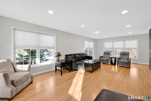 136 Gilbert Lane, South Windsor, CT 06074