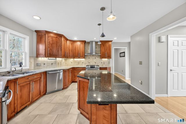 136 Gilbert Lane, South Windsor, CT 06074