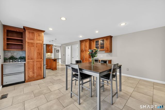 136 Gilbert Lane, South Windsor, CT 06074