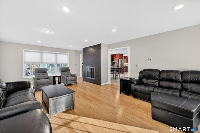 136 Gilbert Lane, South Windsor, CT 06074