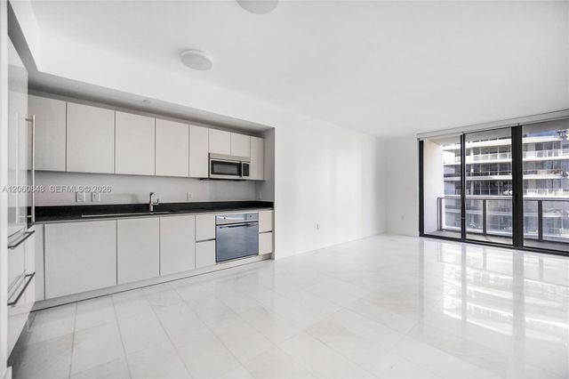 1010 Brickell Ave 2708, Miami, FL 33131