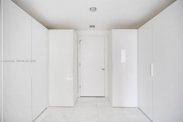 1010 Brickell Ave 2708, Miami, FL 33131