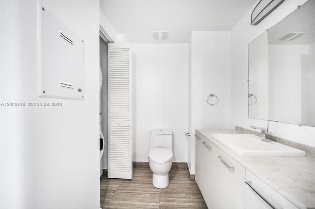 1010 Brickell Ave 2708, Miami, FL 33131