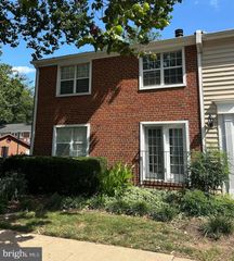 2707 S WALTER REED DR #A, Arlington, VA 22206