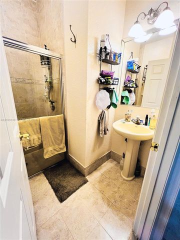 2499 SE 14th Street, Homestead, FL 33035