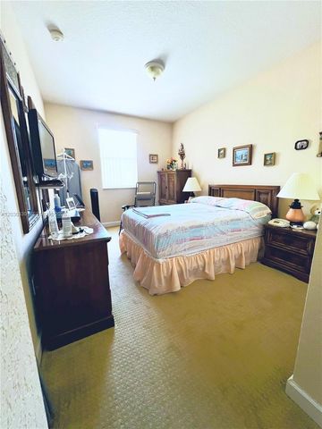 2499 SE 14th Street, Homestead, FL 33035