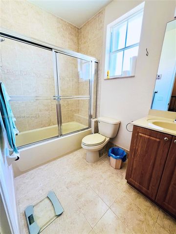 2499 SE 14th Street, Homestead, FL 33035