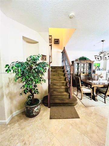 2499 SE 14th Street, Homestead, FL 33035