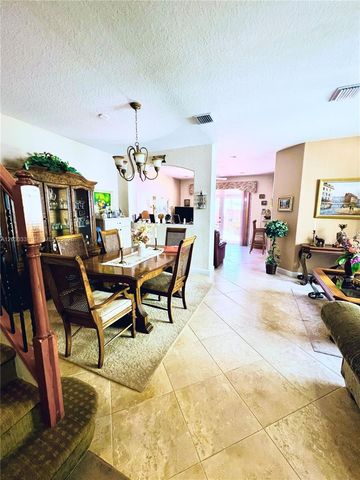 2499 SE 14th Street, Homestead, FL 33035