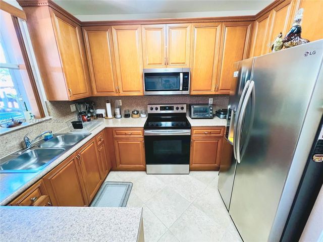 2499 SE 14th Street, Homestead, FL 33035