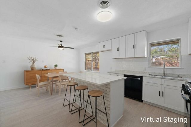 909 15th Street, Grand Prairie, TX 75050