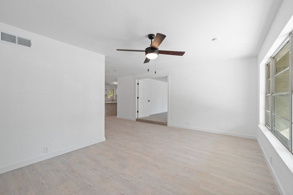 909 15th Street, Grand Prairie, TX 75050 — photo 5