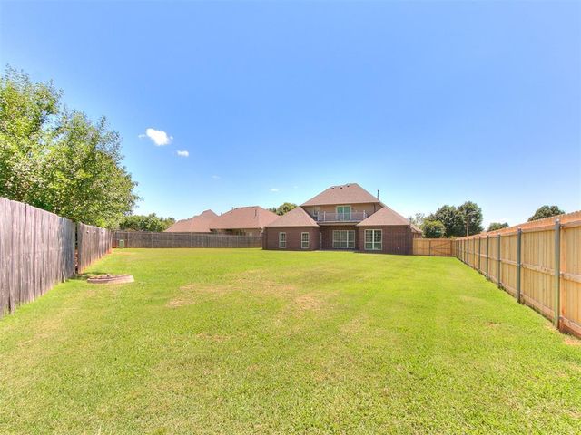 601 Summit Bend, Norman, OK 73071