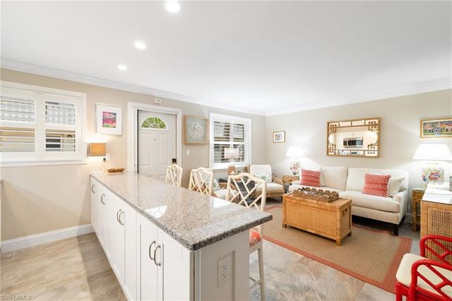 980 7th AVE S 108, Naples, FL 34102