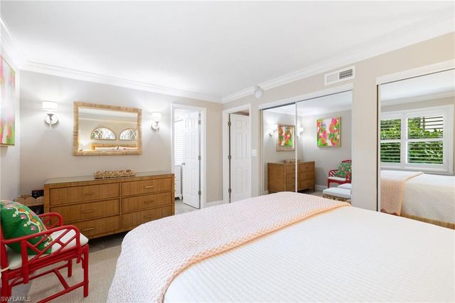 980 7th AVE S 108, Naples, FL 34102