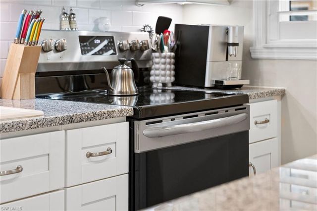 980 7th AVE S 108, Naples, FL 34102