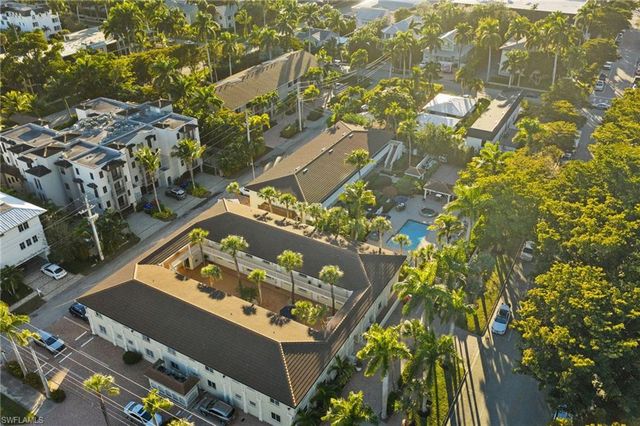 980 7th AVE S 108, Naples, FL 34102