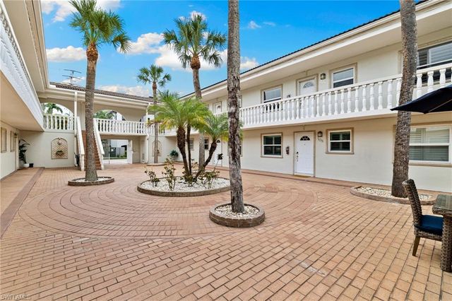 980 7th AVE S 108, Naples, FL 34102