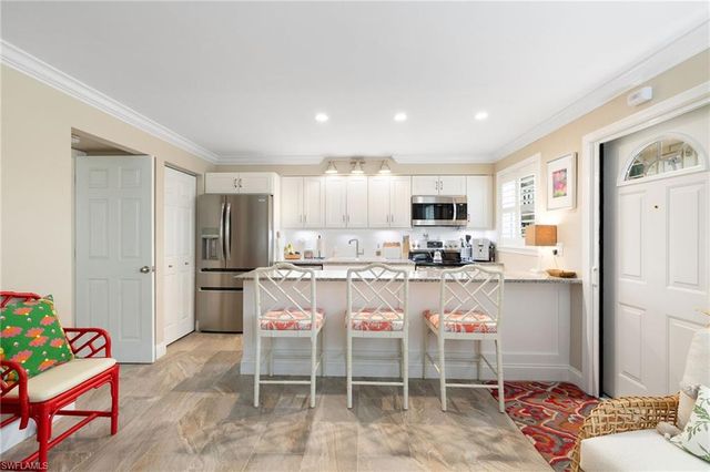 980 7th AVE S 108, Naples, FL 34102