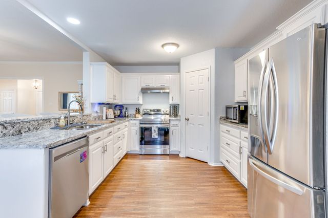 1020 Thistle Meade Circle, Burleson, TX 76028