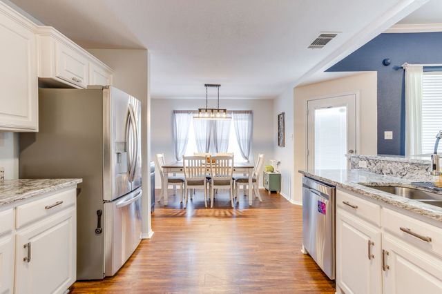 1020 Thistle Meade Circle, Burleson, TX 76028